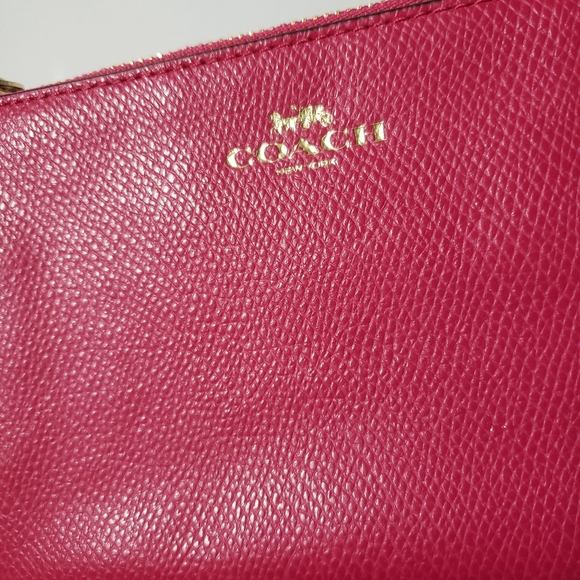 Authentic coach wristlet - Picture 3 of 4